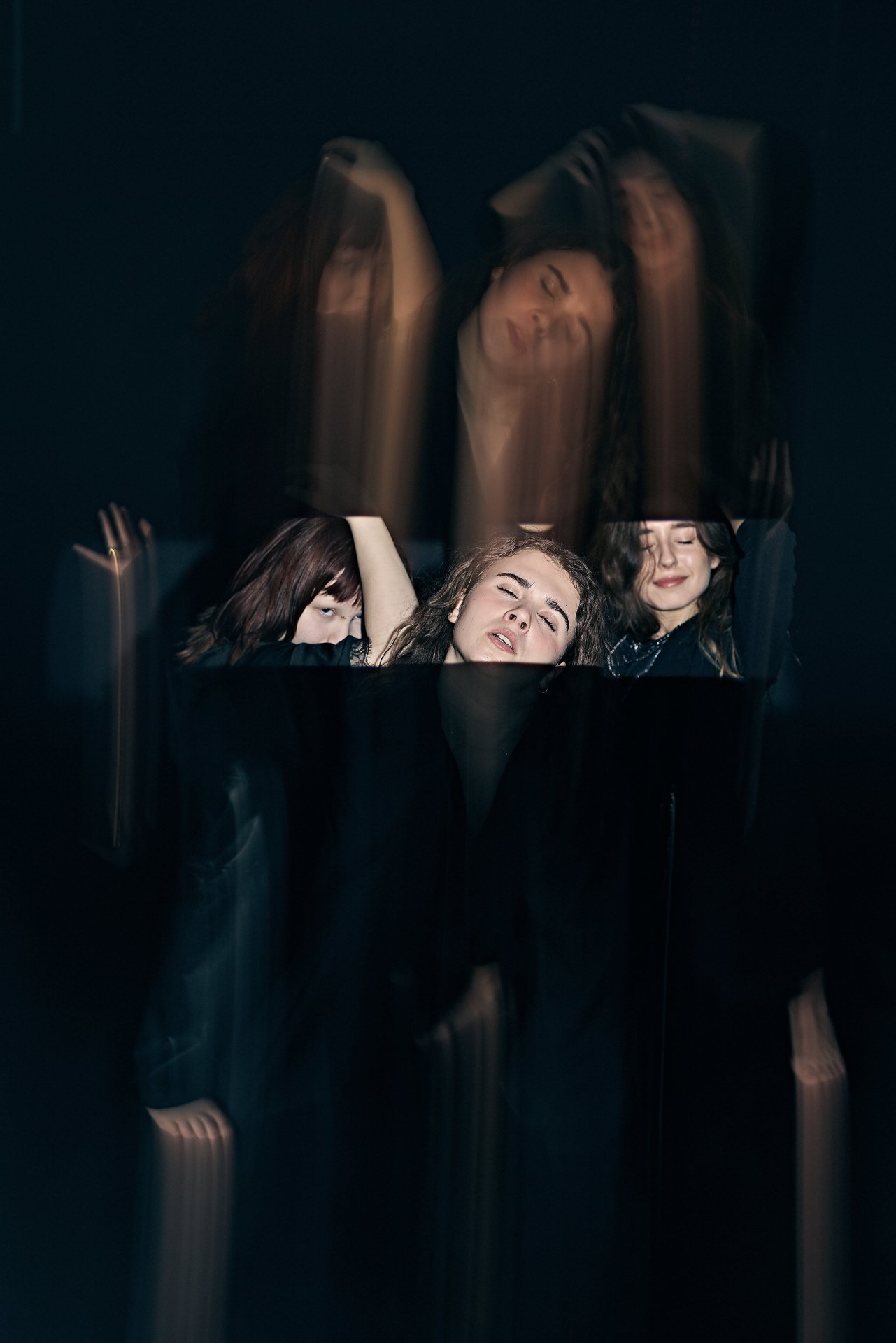 PREMIÉRA / DEKKA-KICK OFF: Distortion